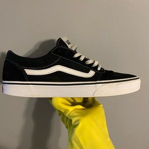 Suede Canvas vans black and white